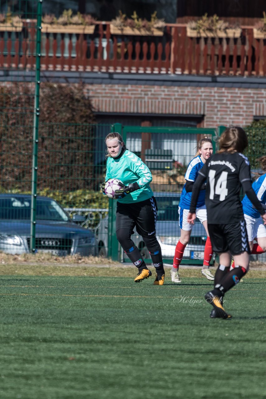 Bild 175 - B-Juniorinnen Halbfinale SVHU - Holstein Kiel : Ergebnis: 3:0